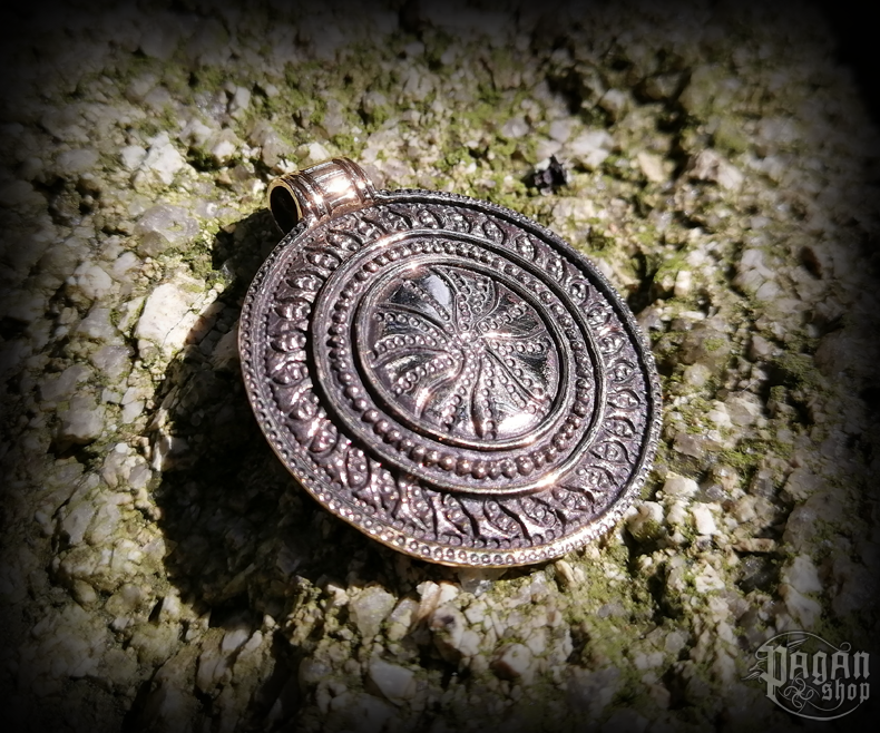 Přívěsek Sluneční kříž Østgaard - bronz