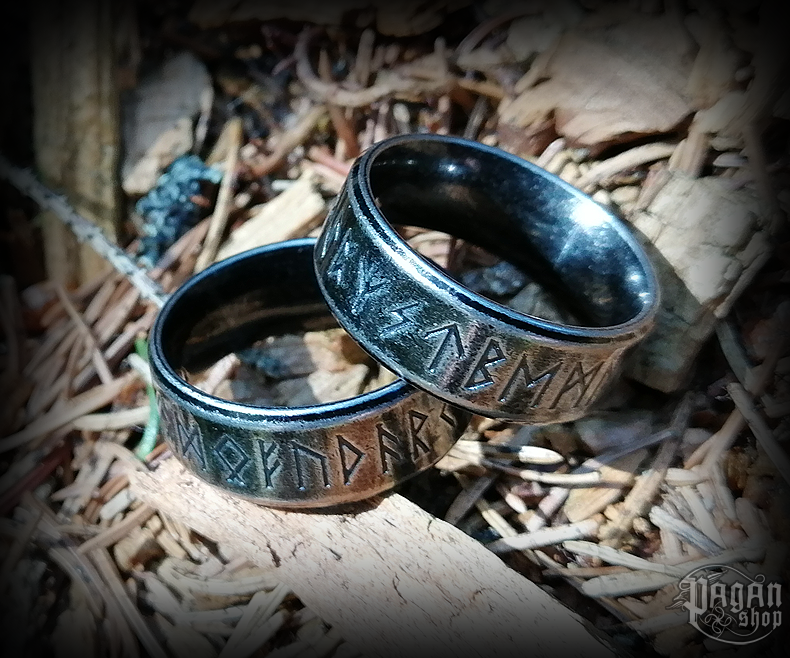 Prsten Futhark Svartur - ocel